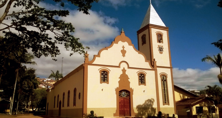 Igreja Matriz 1 - Diocese de Guaxupé Paróquias