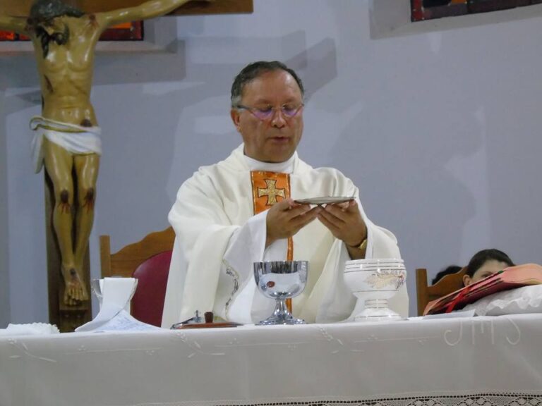 Antonio Garcia - Diocese de Guaxupé Conheça o Clero