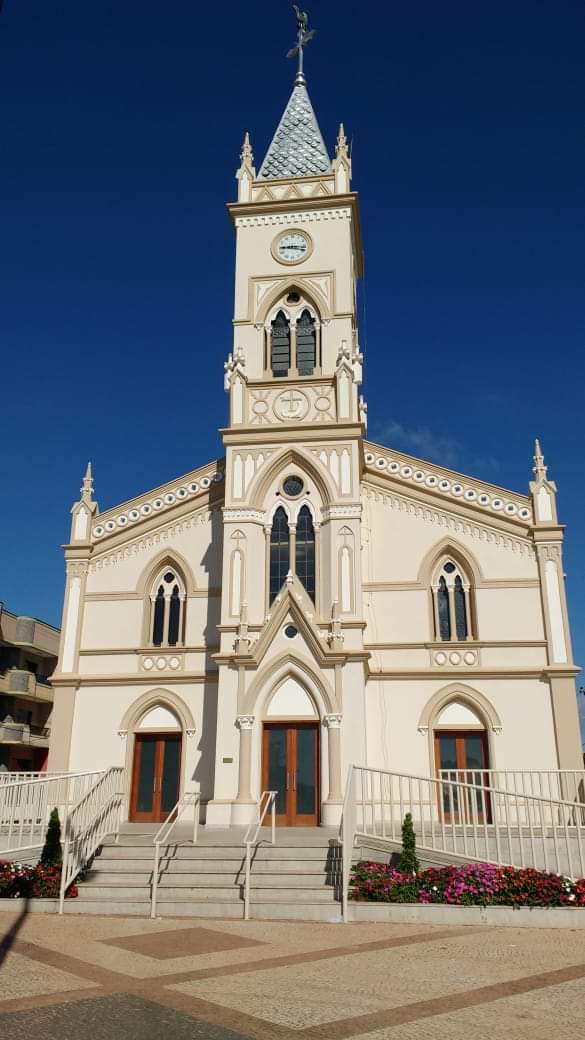 Matriz - Diocese de Guaxupé Paróquias