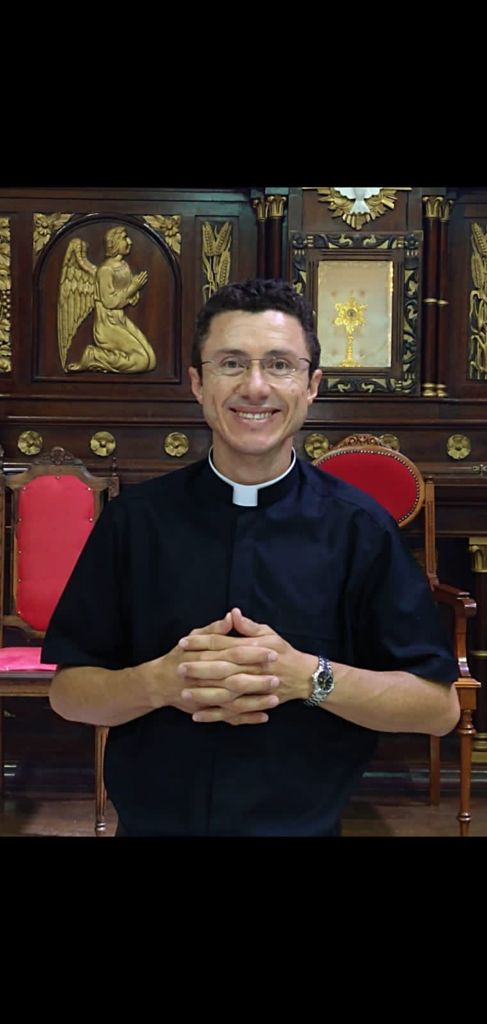 padre juliano - Diocese de Guaxupé Conheça o Clero