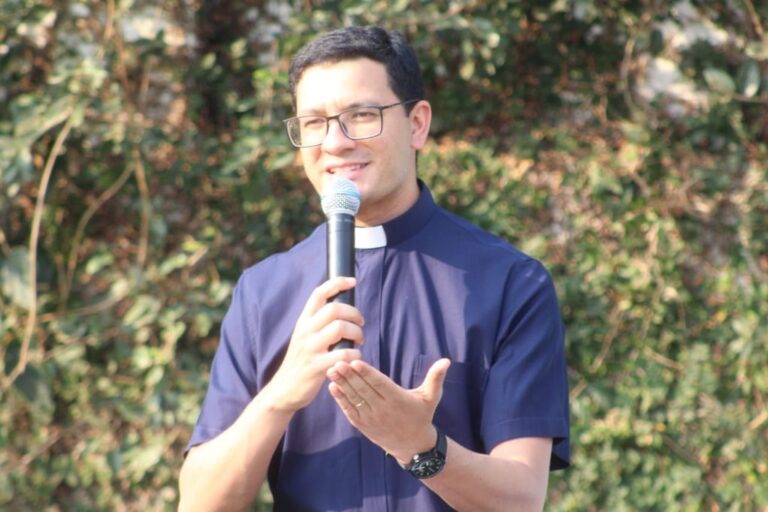 padre michel - Diocese de Guaxupé Conheça o Clero