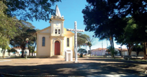 Igreja Matriz Santa Cruz e N. S. Aparecida - Diocese de Guaxupé Horários de Missa