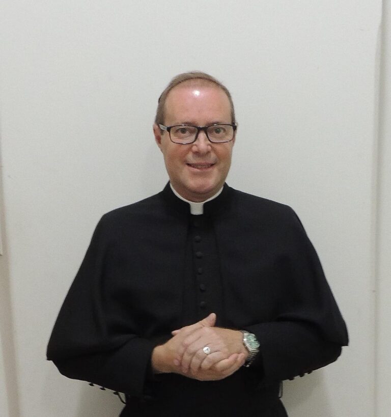 Padre Ademir Ribeiro - Diocese de Guaxupé Conheça o Clero