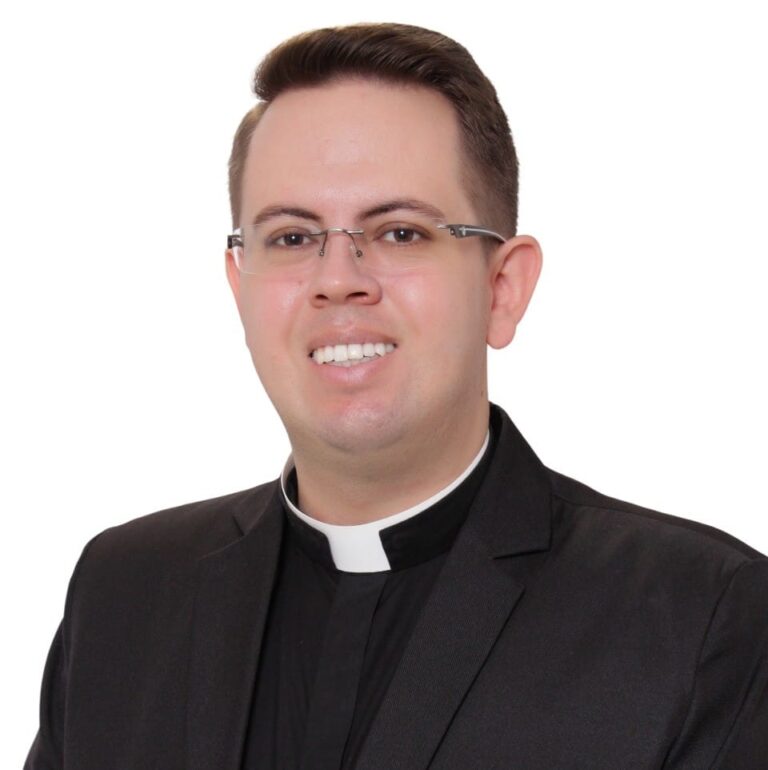Padre Luiz Henrique - Diocese de Guaxupé Conheça o Clero