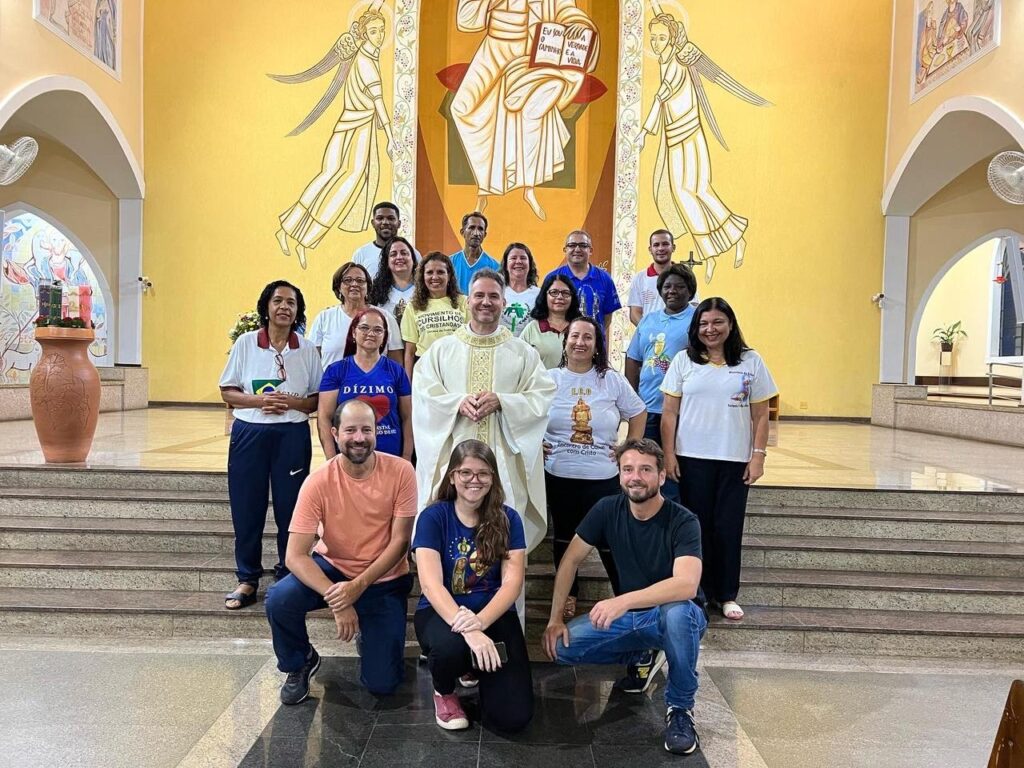WhatsApp Image 2022 12 24 at 12.16.55 2 - Diocese de Guaxupé Paróquias do Setor Passos se unem para desejar feliz natal para seus fiéis