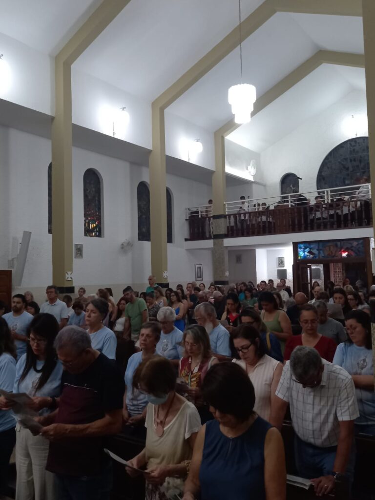 WhatsApp Image 2024 10 13 at 21.12.28 - Diocese de Guaxupé Santuário Nossa Senhora de Fátima, em Poços de Caldas, celebra os 70 anos da chegada da imagem de Nossa Senhora de Fátima vinda de Portugal