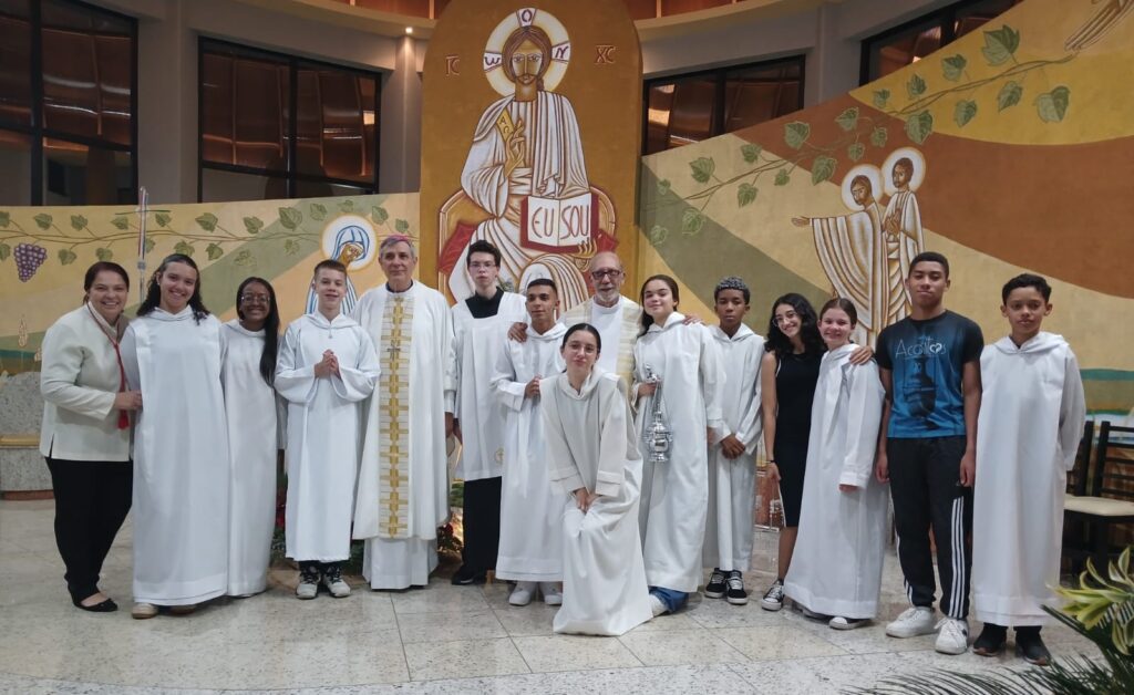 467557583 986186643541378 8022132339589663303 n - Diocese de Guaxupé Paróquia Sagrado Coração de Jesus celebra Jubileu de Prata com tríduo preparatório e solene celebração