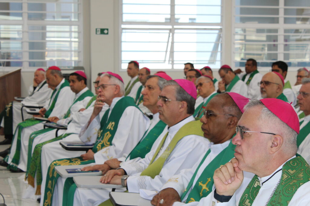 IMG 6123 - Diocese de Guaxupé “Sínodo sobre a sinodalidade” é tema de reflexão do segundo dia da Assembleia do CONSER do Regional Leste 2