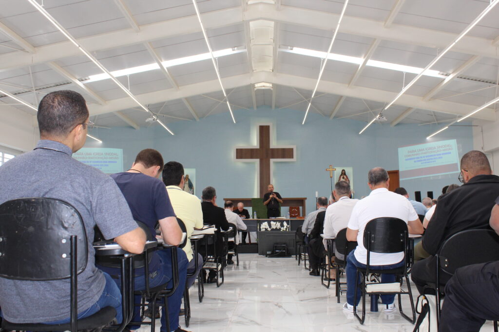 IMG 6176 - Diocese de Guaxupé “Sínodo sobre a sinodalidade” é tema de reflexão do segundo dia da Assembleia do CONSER do Regional Leste 2