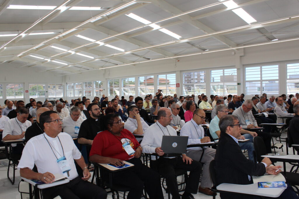 IMG 6182 - Diocese de Guaxupé “Sínodo sobre a sinodalidade” é tema de reflexão do segundo dia da Assembleia do CONSER do Regional Leste 2