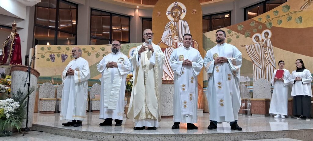 WhatsApp Image 2024 11 21 at 21.37.21 1 - Diocese de Guaxupé Paróquia Sagrado Coração de Jesus celebra Jubileu de Prata com tríduo preparatório e solene celebração