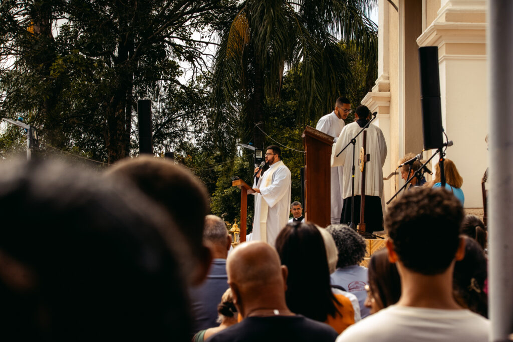 CTS09677 - Diocese de Guaxupé Diocese de Guaxupé realiza abertura oficial do Ano Jubilar Peregrinos de Esperança