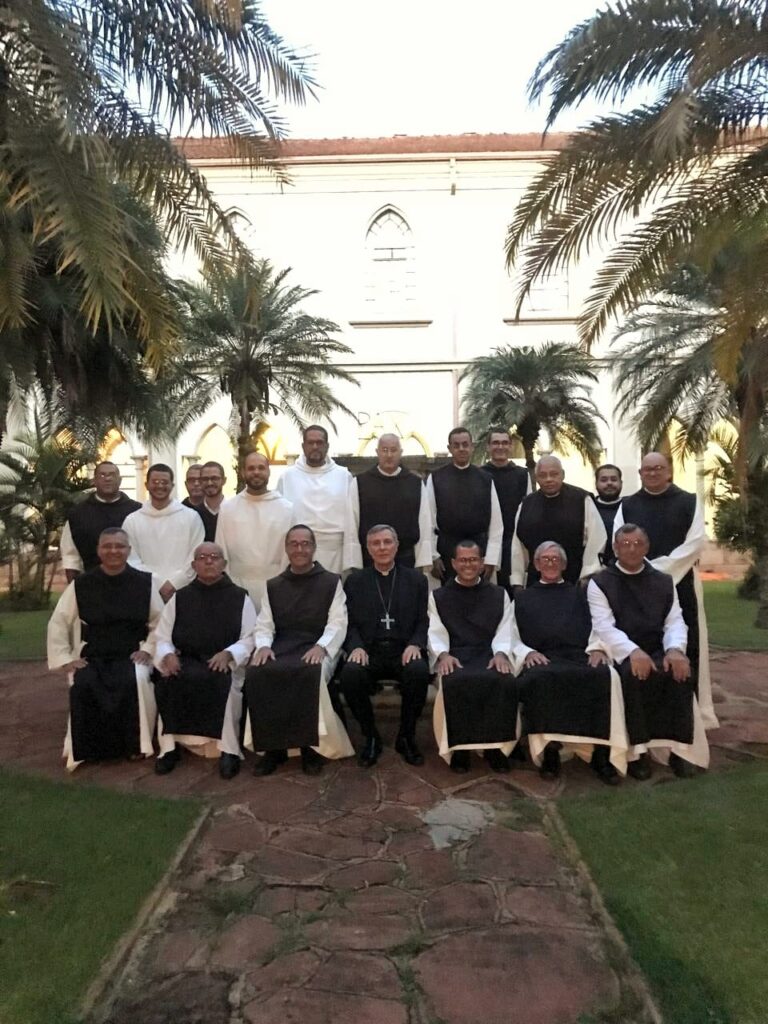 MOSTEIRO DE CLARAVAL COMEMORA 75 ANOS DE FUNDAÇÃO 3 - Diocese de Guaxupé mosteiro de claraval 75 anos