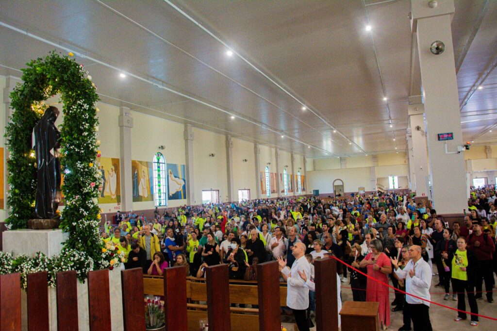 COM SANTA RITA DE CÁSSIA SOMOS PEREGRINOS DE ESPERANÇA 18 - Diocese de Guaxupé WhatsApp Image 2025 05 12 at 16.30.05 1 - Diocese de Guaxupé COM SANTA RITA DE CÁSSIA SOMOS PEREGRINOS DE ESPERANÇA