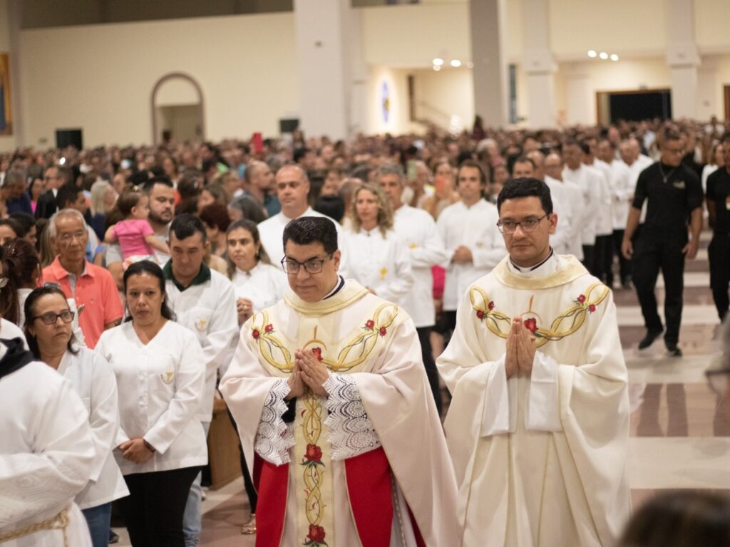 COM SANTA RITA DE CÁSSIA SOMOS PEREGRINOS DE ESPERANÇA 6 - Diocese de Guaxupé WhatsApp Image 2025 05 12 at 16.30.08 3 - Diocese de Guaxupé COM SANTA RITA DE CÁSSIA SOMOS PEREGRINOS DE ESPERANÇA