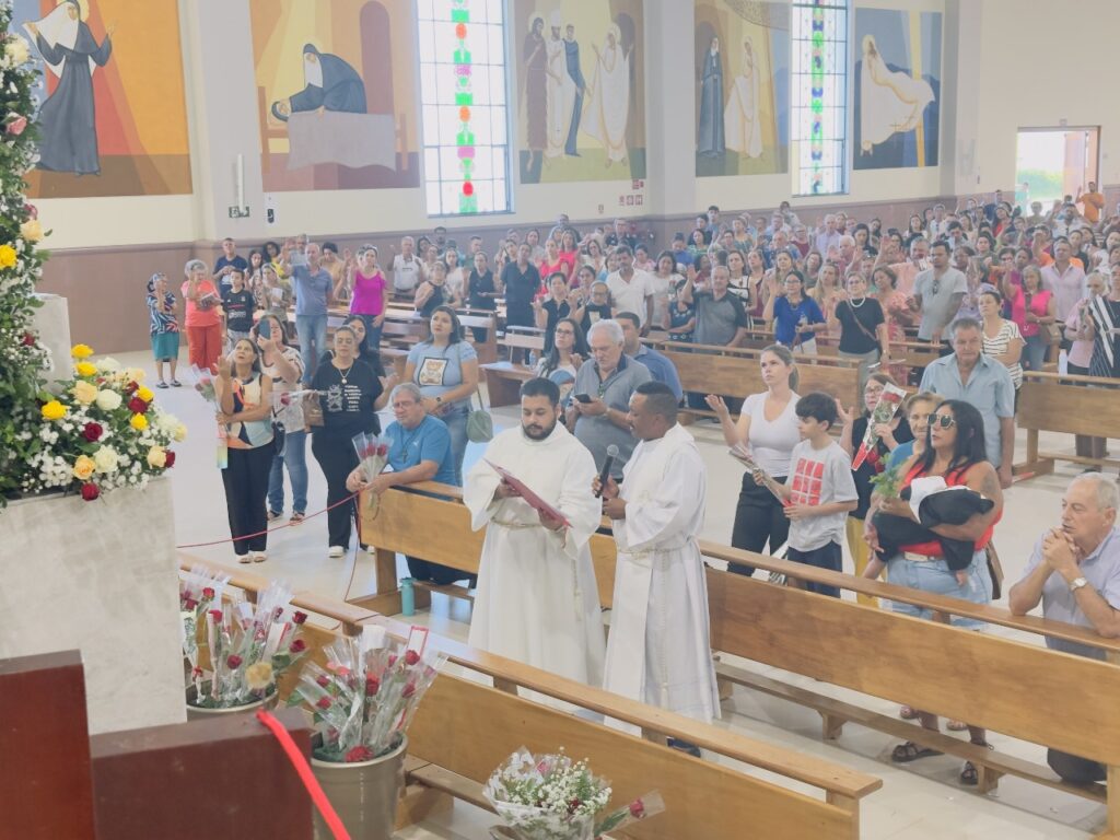 COM SANTA RITA DE CÁSSIA SOMOS PEREGRINOS DE ESPERANÇA 3 - Diocese de Guaxupé WhatsApp Image 2025 05 12 at 16.30.09 3 - Diocese de Guaxupé COM SANTA RITA DE CÁSSIA SOMOS PEREGRINOS DE ESPERANÇA