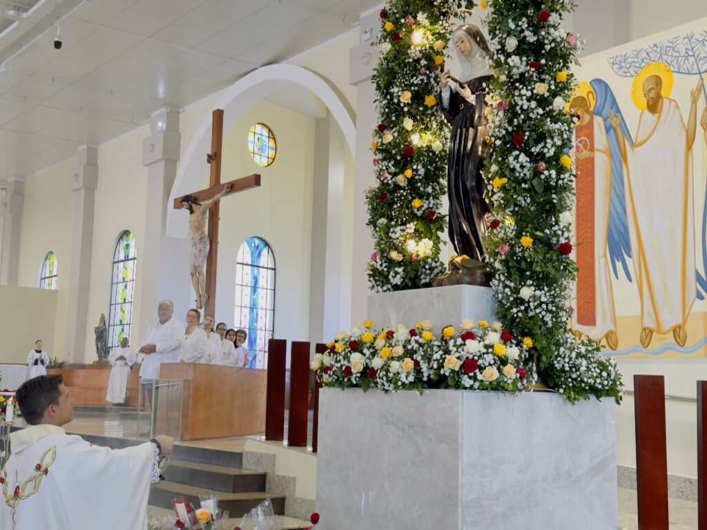 COM SANTA RITA DE CÁSSIA SOMOS PEREGRINOS DE ESPERANÇA 2 - Diocese de Guaxupé WhatsApp Image 2025 05 12 at 16.30.09 4 - Diocese de Guaxupé COM SANTA RITA DE CÁSSIA SOMOS PEREGRINOS DE ESPERANÇA
