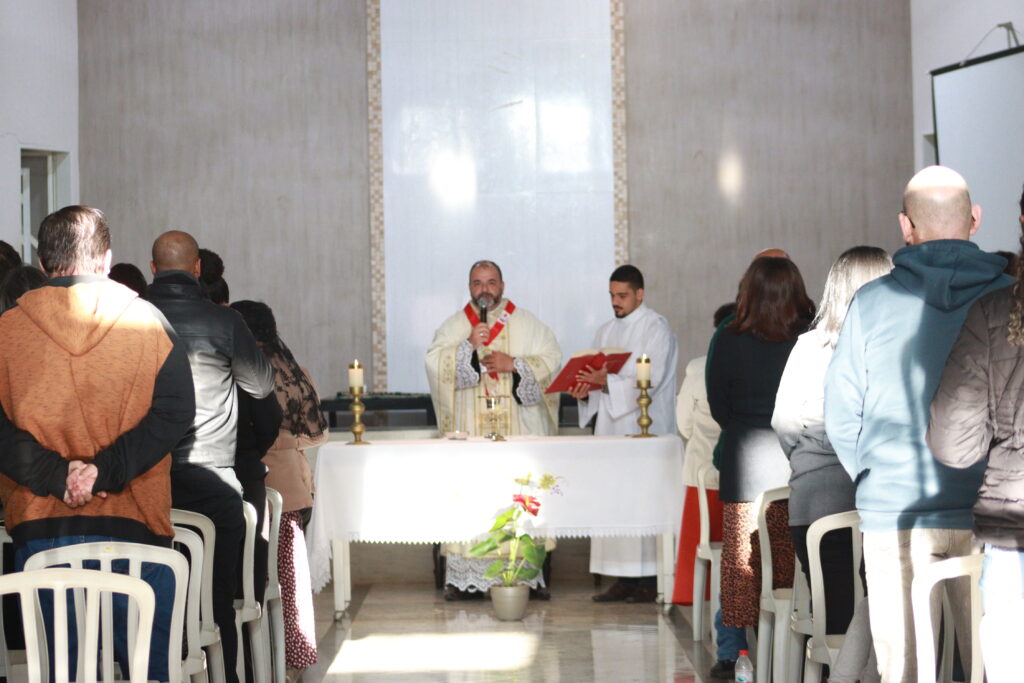 Novas fundações da Diocese de Guaxupé promovem a Escola de Consagrados: modulos de formação para membros das Comunidades. 2 - Diocese de Guaxupé IMG 0120 - Diocese de Guaxupé Novas fundações da Diocese de Guaxupé promovem a Escola de Consagrados: modulos de formação para membros das Comunidades.