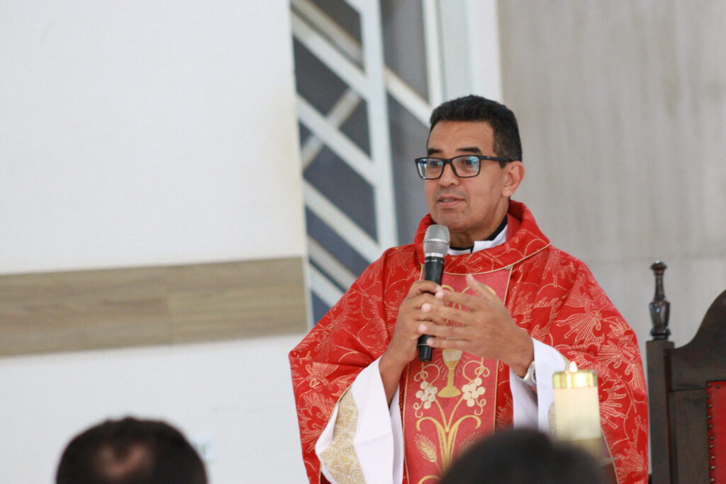 Novas fundações da Diocese de Guaxupé promovem a Escola de Consagrados: modulos de formação para membros das Comunidades. 8 - Diocese de Guaxupé IMG 0285 1 - Diocese de Guaxupé Novas fundações da Diocese de Guaxupé promovem a Escola de Consagrados: modulos de formação para membros das Comunidades.