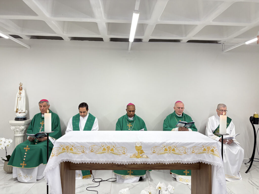 ASSEMBLEIA DO CONSELHO EPISCOPAL REGIONAL - CONSER LESTE 2 1 - Diocese de Guaxupé IMG 2702 - Diocese de Guaxupé ASSEMBLEIA DO CONSELHO EPISCOPAL REGIONAL - CONSER LESTE 2