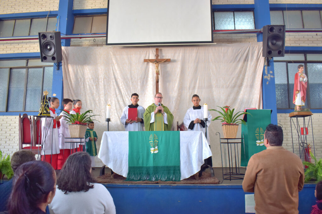 Jubileu da Eucaristia acontece no Setor Alfenas 7 - Diocese de Guaxupé DSC 0711 1 - Diocese de Guaxupé Jubileu da Eucaristia acontece no Setor Alfenas