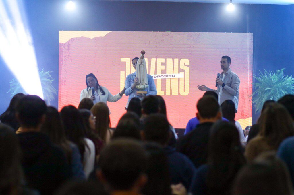 Encontro promovido pela Comunidade Mariana Resgate reune 170 jovens em um dia intenso de oração 8 - Diocese de Guaxupé WhatsApp Image 2025 08 06 at 08.38.15 - Diocese de Guaxupé Encontro promovido pela Comunidade Mariana Resgate reune 170 jovens em um dia intenso de oração