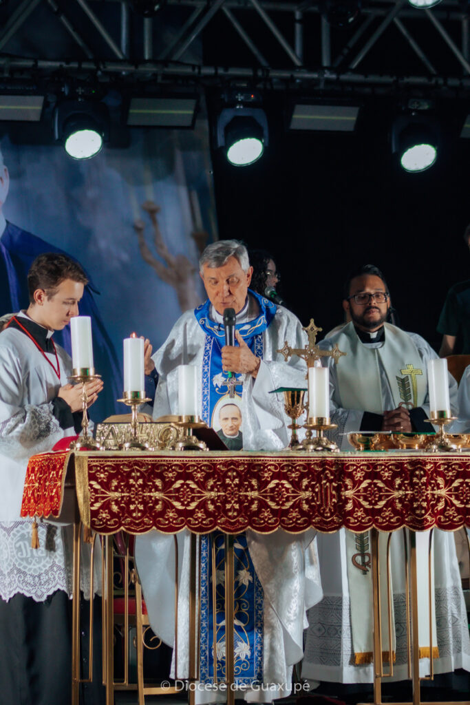 IMG 1565 1 - Diocese de Guaxupé Força jovem toma conta do Santuário Santo Aníbal no Dia Nacional da Juventude