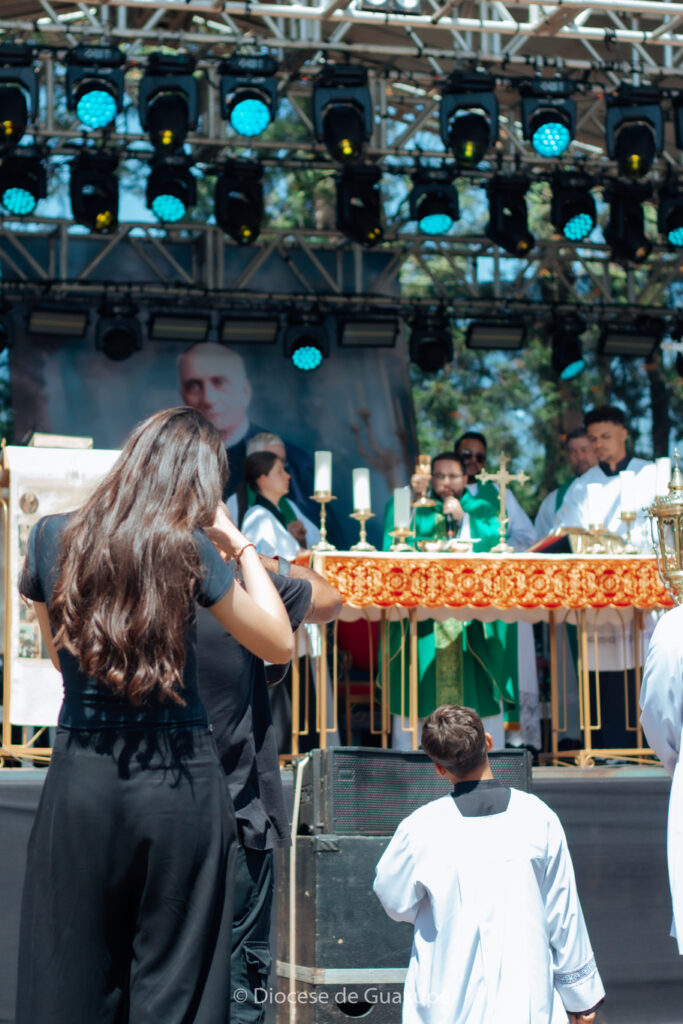 IMG 5718 1 - Diocese de Guaxupé Força jovem toma conta do Santuário Santo Aníbal no Dia Nacional da Juventude