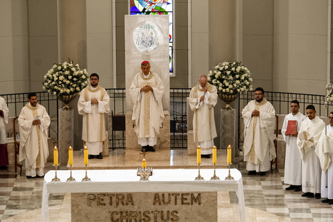 Diocese de Guaxupé acolhe dois novos diáconos em solene celebração na Catedral 14 - Diocese de Guaxupé MG 5907 - Diocese de Guaxupé Diocese de Guaxupé acolhe dois novos diáconos em solene celebração na Catedral