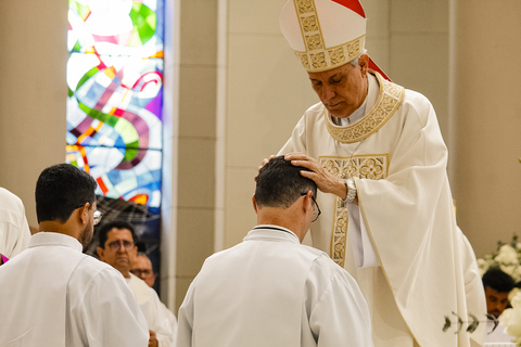 Diocese de Guaxupé acolhe dois novos diáconos em solene celebração na Catedral 15 - Diocese de Guaxupé MG 5916 - Diocese de Guaxupé Diocese de Guaxupé acolhe dois novos diáconos em solene celebração na Catedral