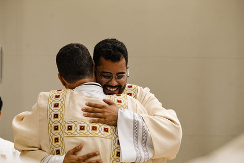 Diocese de Guaxupé acolhe dois novos diáconos em solene celebração na Catedral 24 - Diocese de Guaxupé MG 5969 - Diocese de Guaxupé Diocese de Guaxupé acolhe dois novos diáconos em solene celebração na Catedral