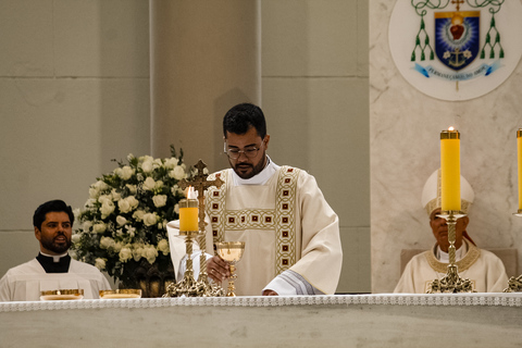 Diocese de Guaxupé acolhe dois novos diáconos em solene celebração na Catedral 25 - Diocese de Guaxupé MG 5981 - Diocese de Guaxupé Diocese de Guaxupé acolhe dois novos diáconos em solene celebração na Catedral