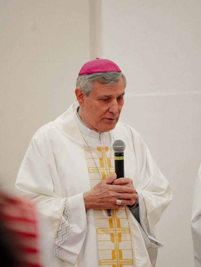 Diocese de Guaxupé celebra os 19 anos de episcopado de Dom José Lanza Neto 10 - Diocese de Guaxupé DSC00753 - Diocese de Guaxupé Diocese de Guaxupé celebra os 19 anos de episcopado de Dom José Lanza Neto
