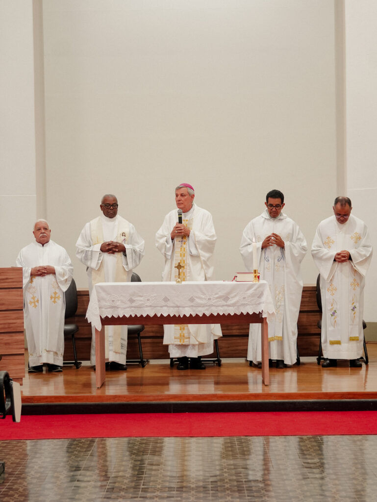 Diocese de Guaxupé celebra os 19 anos de episcopado de Dom José Lanza Neto 6 - Diocese de Guaxupé DSC00755 - Diocese de Guaxupé Diocese de Guaxupé celebra os 19 anos de episcopado de Dom José Lanza Neto