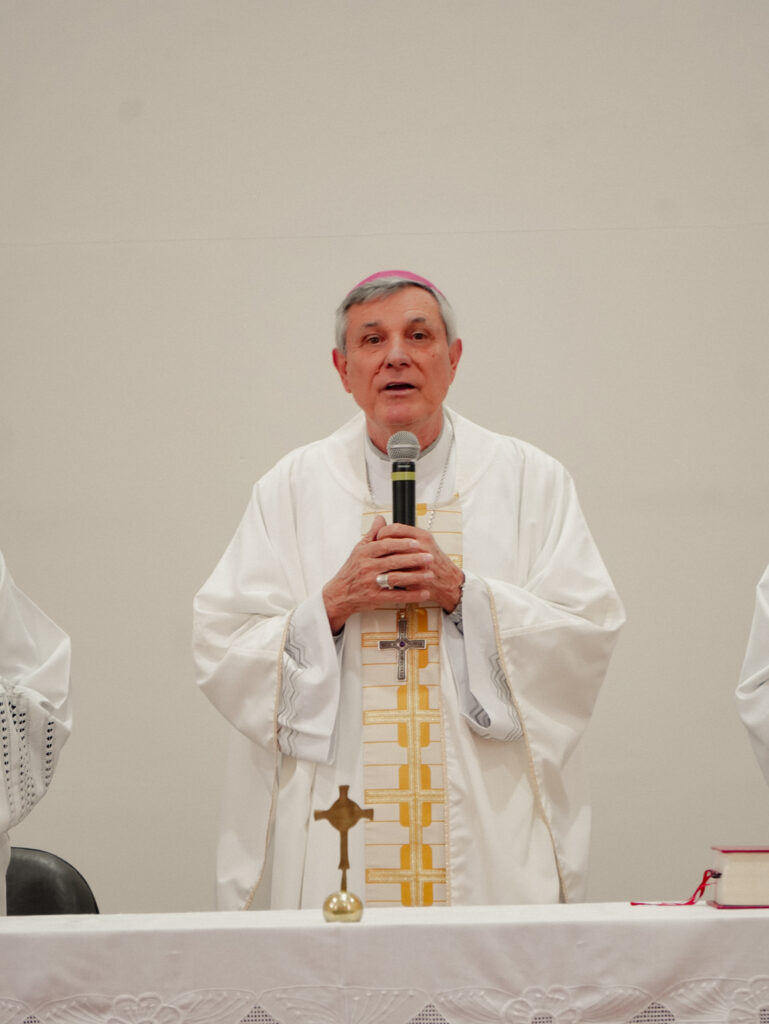 Diocese de Guaxupé celebra os 19 anos de episcopado de Dom José Lanza Neto 7 - Diocese de Guaxupé DSC00756 - Diocese de Guaxupé Diocese de Guaxupé celebra os 19 anos de episcopado de Dom José Lanza Neto