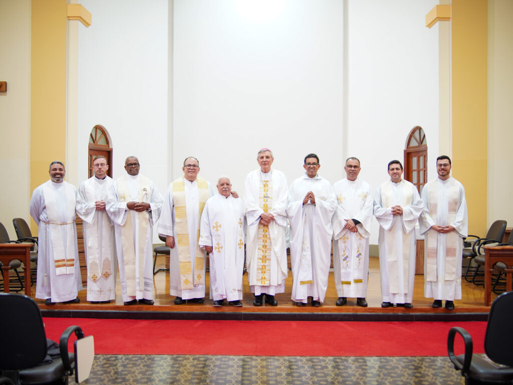 Diocese de Guaxupé celebra os 19 anos de episcopado de Dom José Lanza Neto 12 - Diocese de Guaxupé DSC00792 - Diocese de Guaxupé Diocese de Guaxupé celebra os 19 anos de episcopado de Dom José Lanza Neto