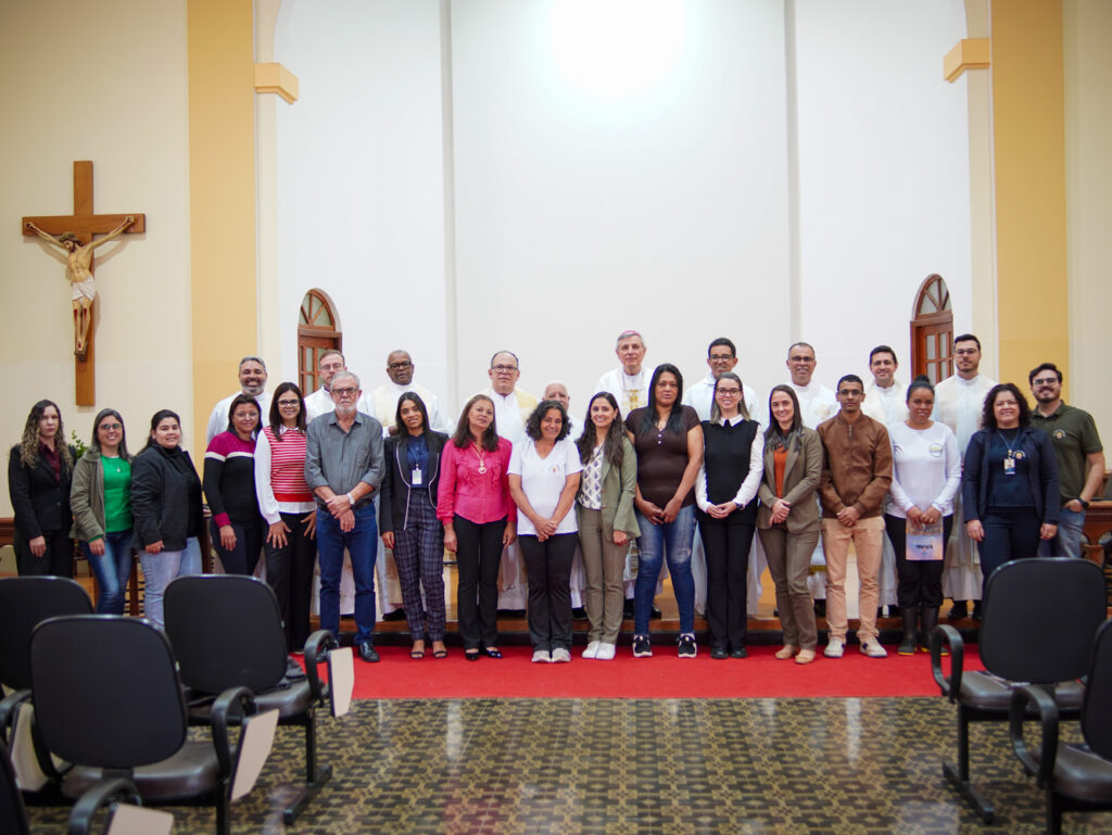 Diocese de Guaxupé celebra os 19 anos de episcopado de Dom José Lanza Neto 13 - Diocese de Guaxupé DSC00795 - Diocese de Guaxupé Diocese de Guaxupé celebra os 19 anos de episcopado de Dom José Lanza Neto