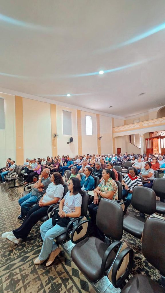 Encontro Diocesano dos Grupos Bíblicos de Reflexão reúne representantes na Cúria Diocesana 3 - Diocese de Guaxupé WhatsApp Image 2026 09 21 at 09.15.15 3 - Diocese de Guaxupé Encontro Diocesano dos Grupos Bíblicos de Reflexão reúne representantes na Cúria Diocesana