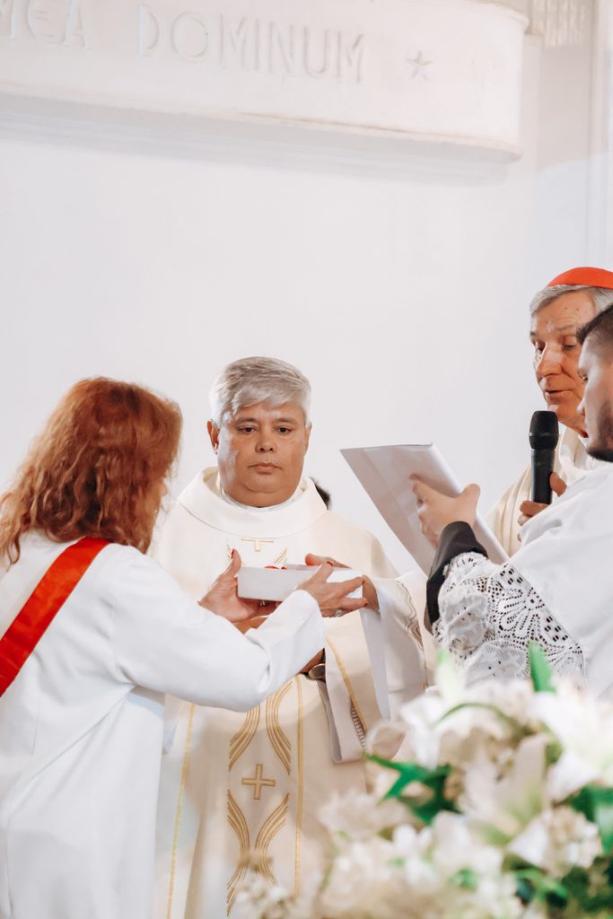 Padre César Acorinte assume como pároco da Paróquia São Domingos de Gusmão, em Poços de Caldas 6 - Diocese de Guaxupé 104 IMG 6273.jpg - Diocese de Guaxupé Padre César Acorinte assume como pároco da Paróquia São Domingos de Gusmão, em Poços de Caldas